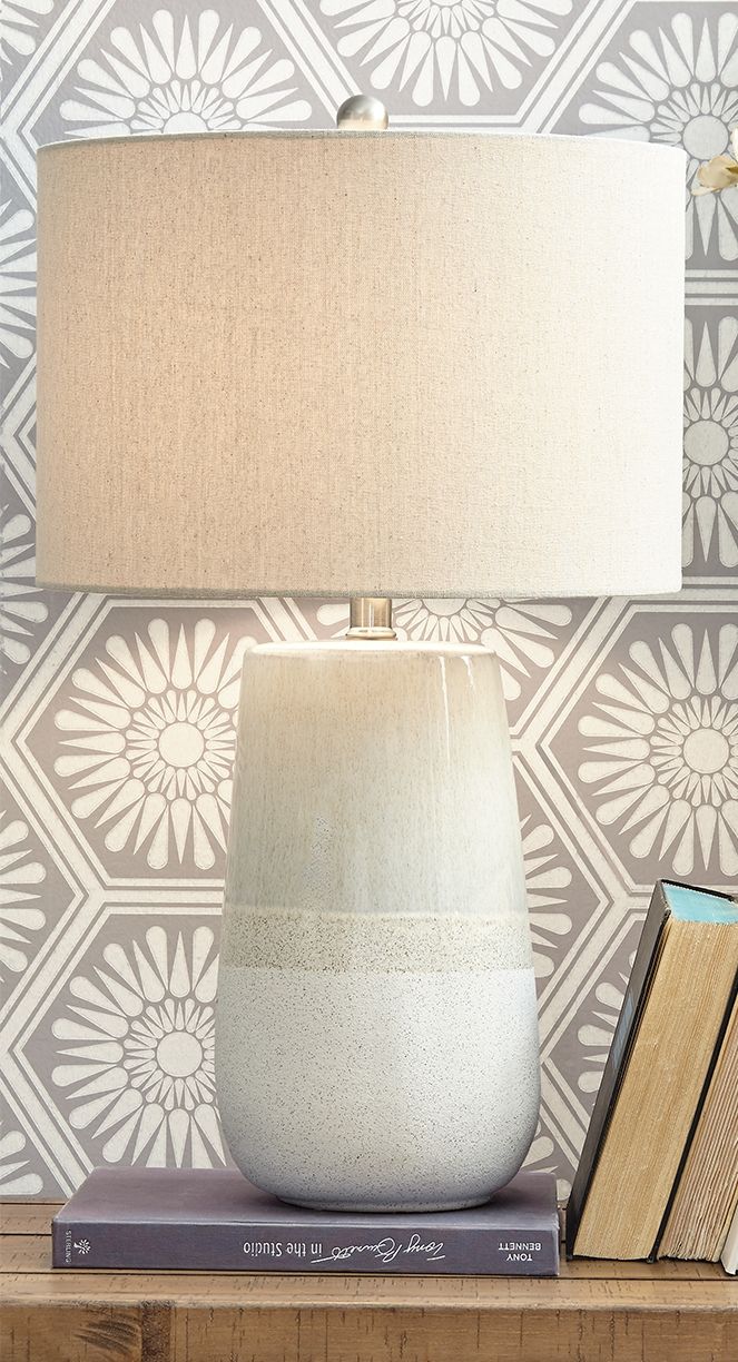 Shavon - Ceramic Table Lamp  - Beige / White image 2