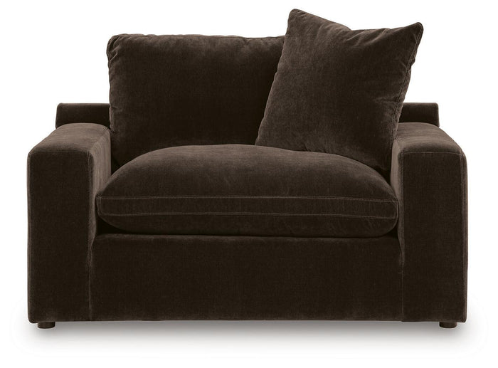 Maxton Heights - Chair And A Half image 4