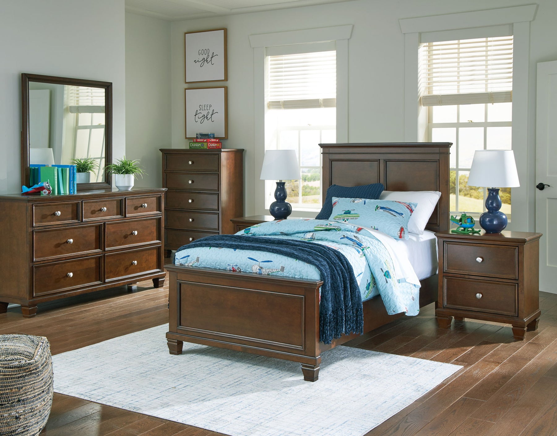 Dark Brown / 8 Pc. Bed, Dresser, Mirror, Chest, 2 Nightstands / California King