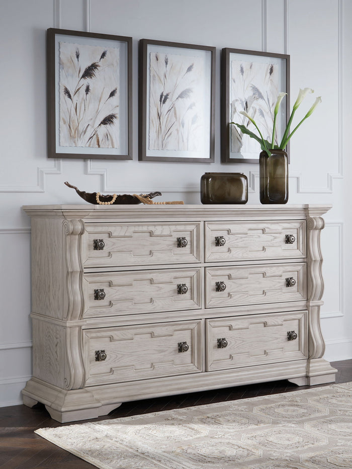 Bruchandi - Dresser image 3