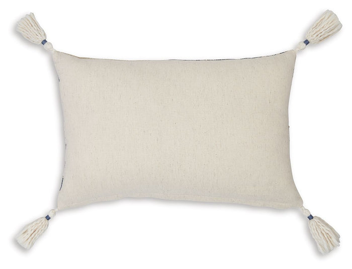 Winbury - Pillow image 2