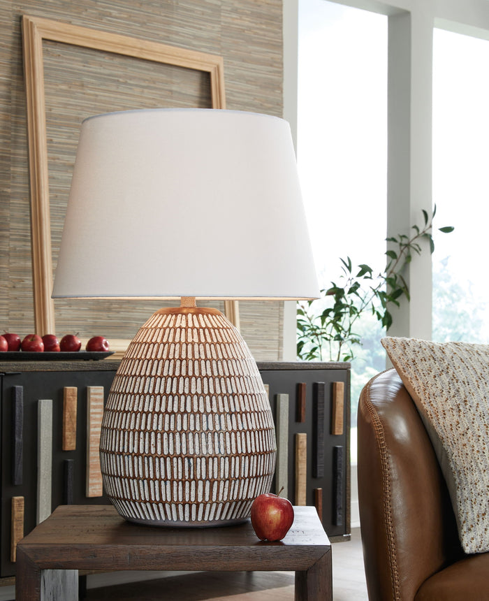 Darrich - Metal Table Lamp - Beige / White image 2