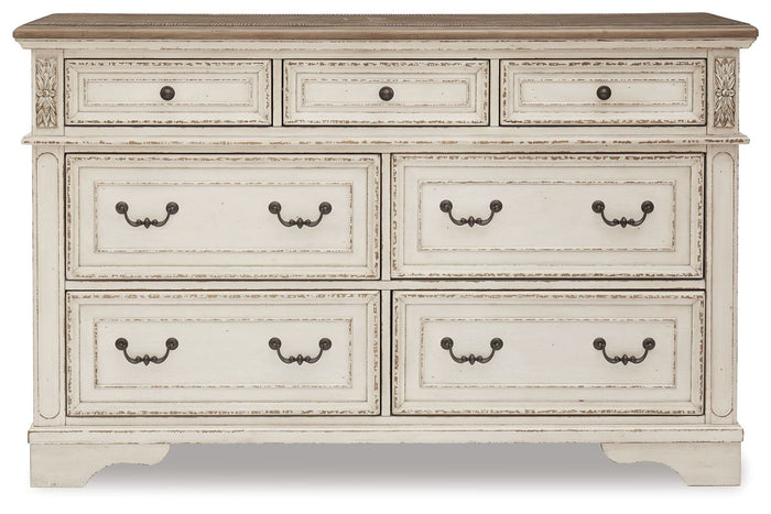 Realyn - Dresser image 4