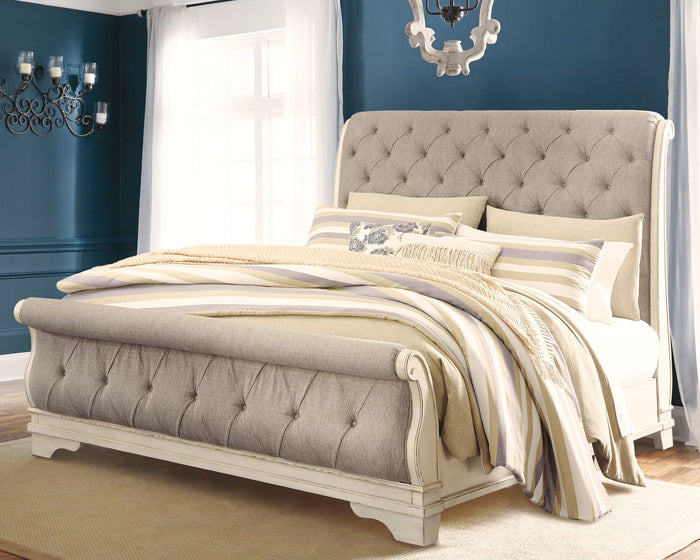 Realyn - Upholstered Sleigh Bed image 2
