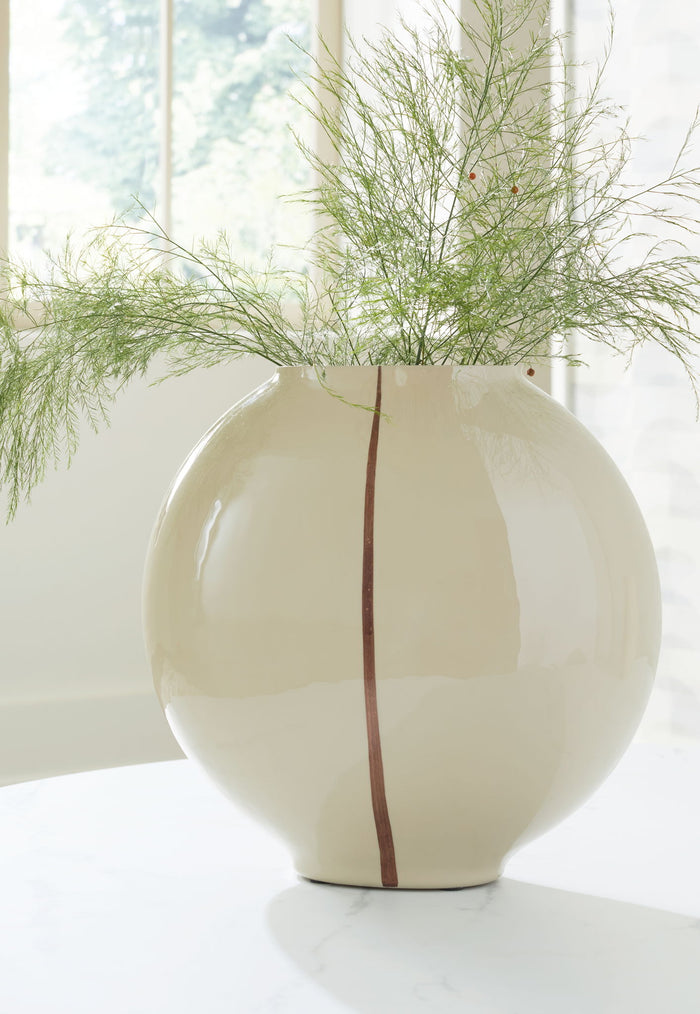 Sheabourne - Vase image 3