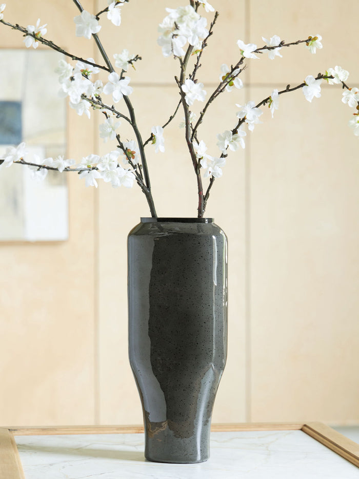 Kierlain - Vase image 3