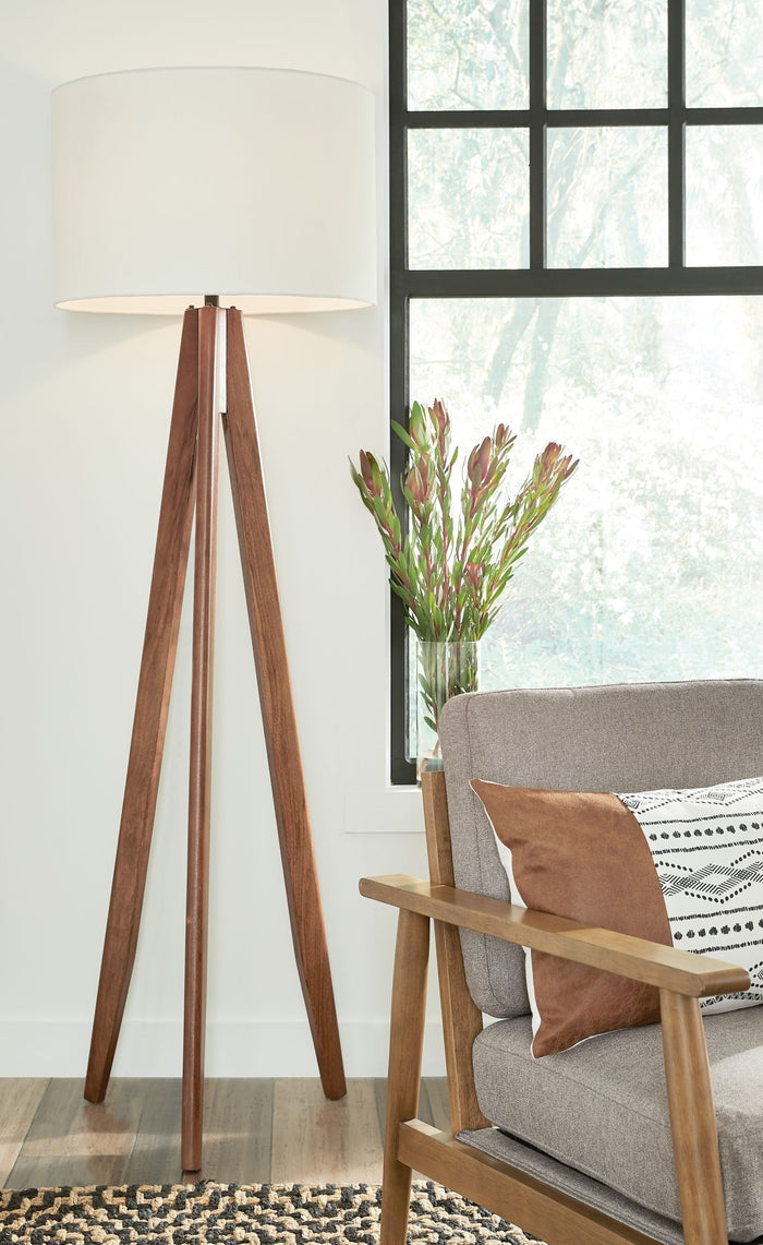 Dallson - Floor Lamp image 3