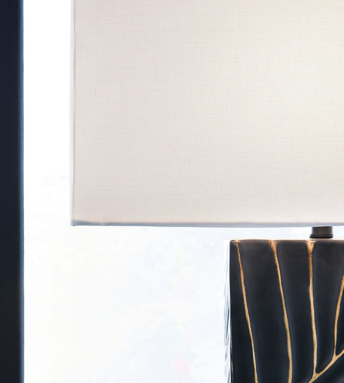 Bartlen - Poly Table Lamp - Black / Gold Finish image 2