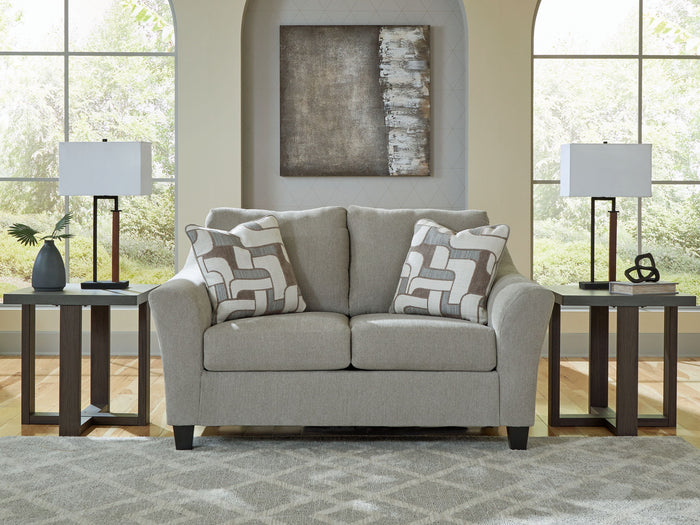Willarae - Loveseat image 2