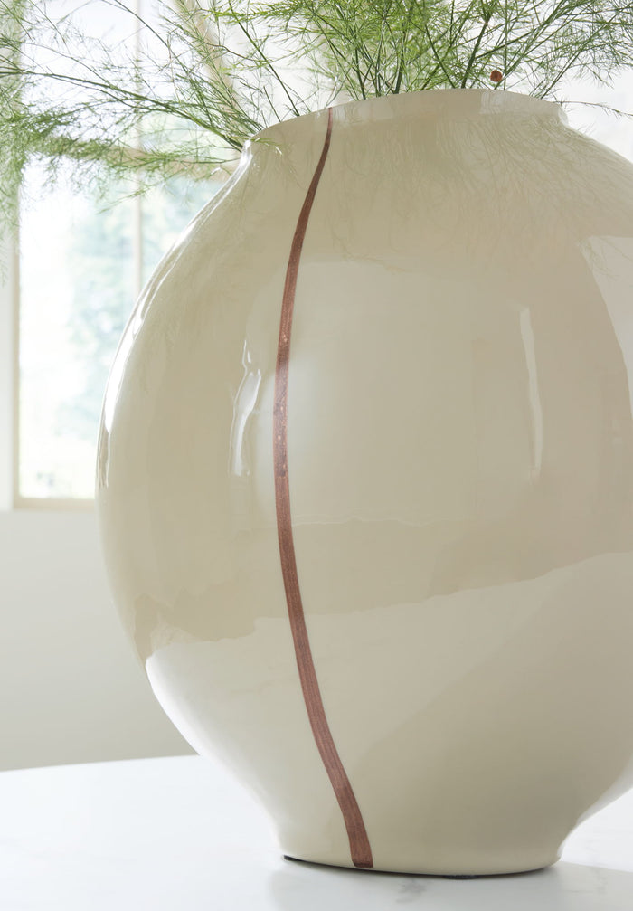 Sheabourne - Vase image 5