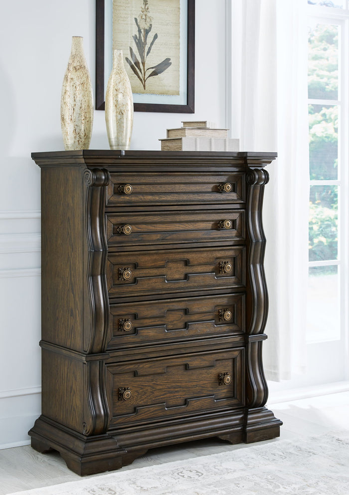 Maylee - Five Drawer Chest - Dark Brown image 3
