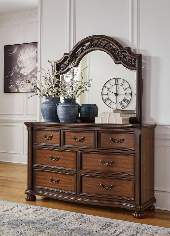 Lavinton - Bedroom Set image 3
