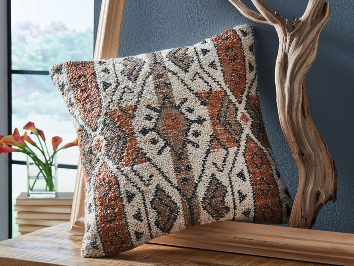Kierenworth - Pillow image 3