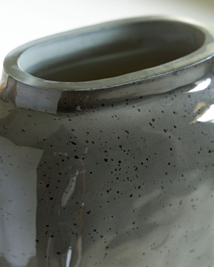 Kierlain - Vase image 5