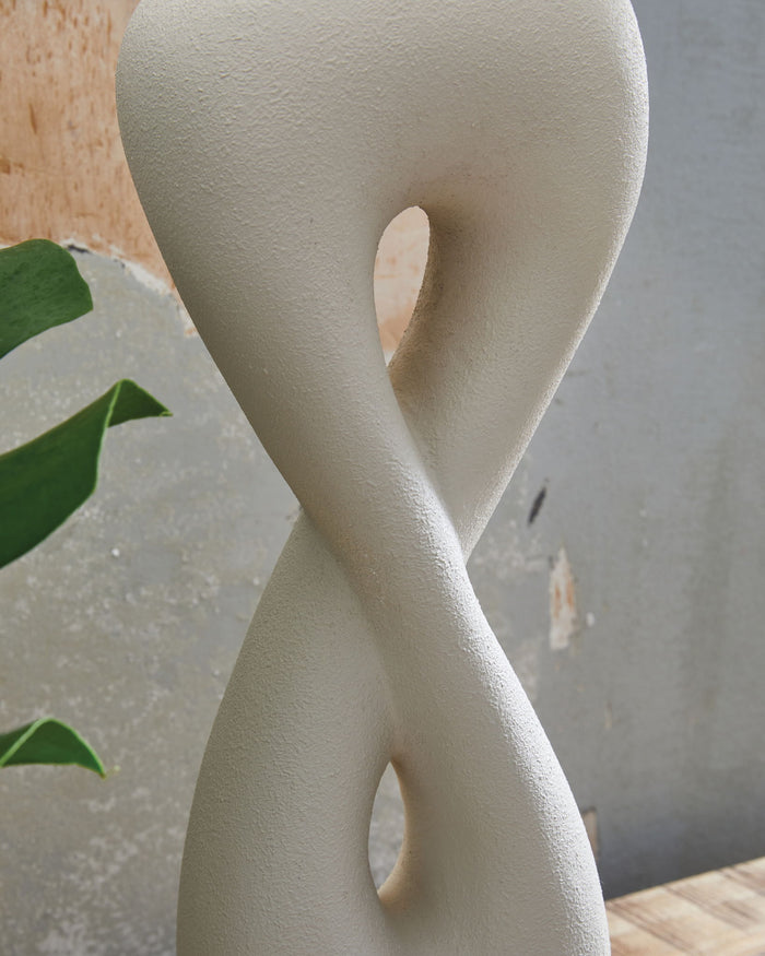 Judrich - Poly Table Lamp - White / Gold Finish image 4
