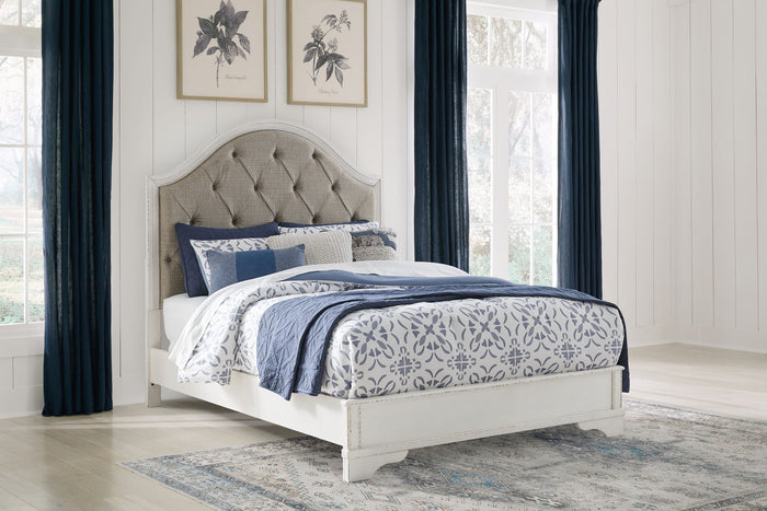 Blendon - Upholstered Panel Bed image 3