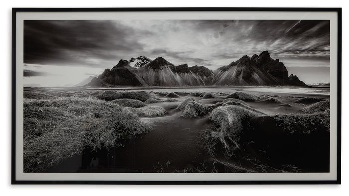 Delstone - Wall Art - Black / White image 1
