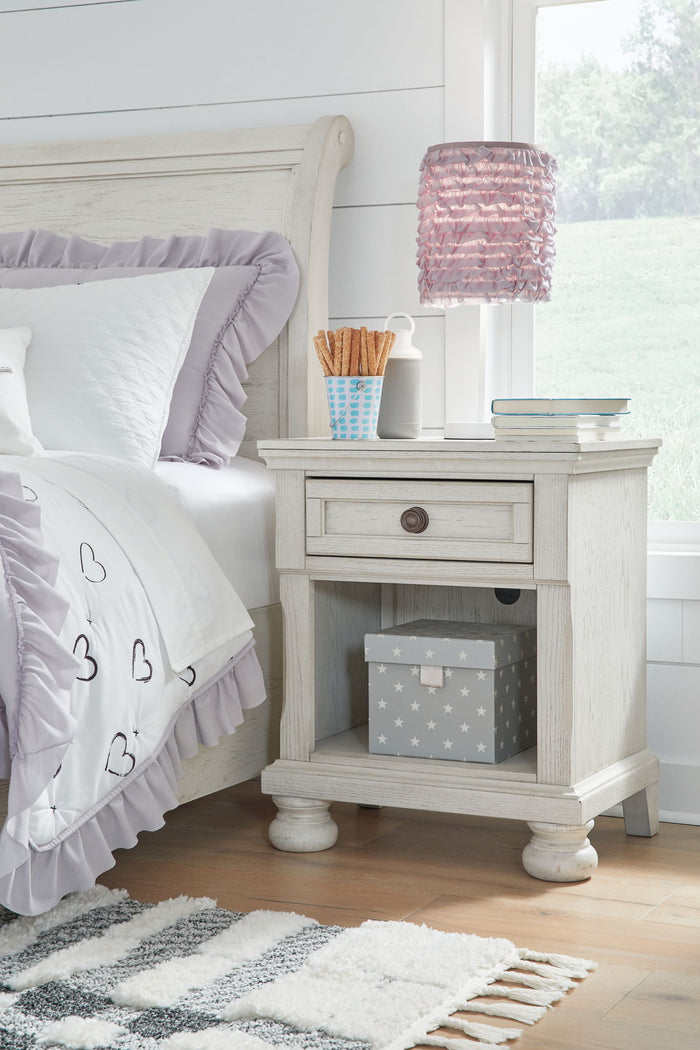 Robbinsdale - One Drawer Night Stand - Antique White image 4