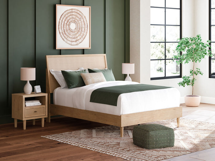 Cielden - Panel Bed image 3