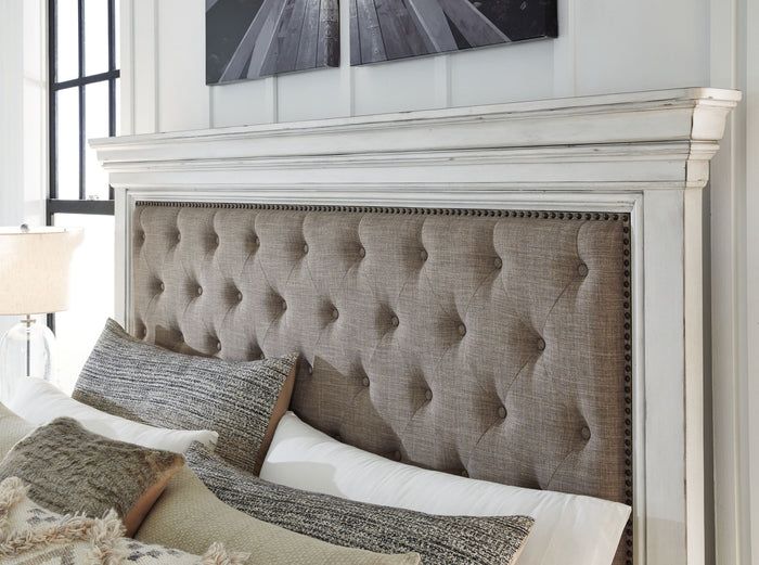 Kanwyn - Upholstered Panel Bed image 7