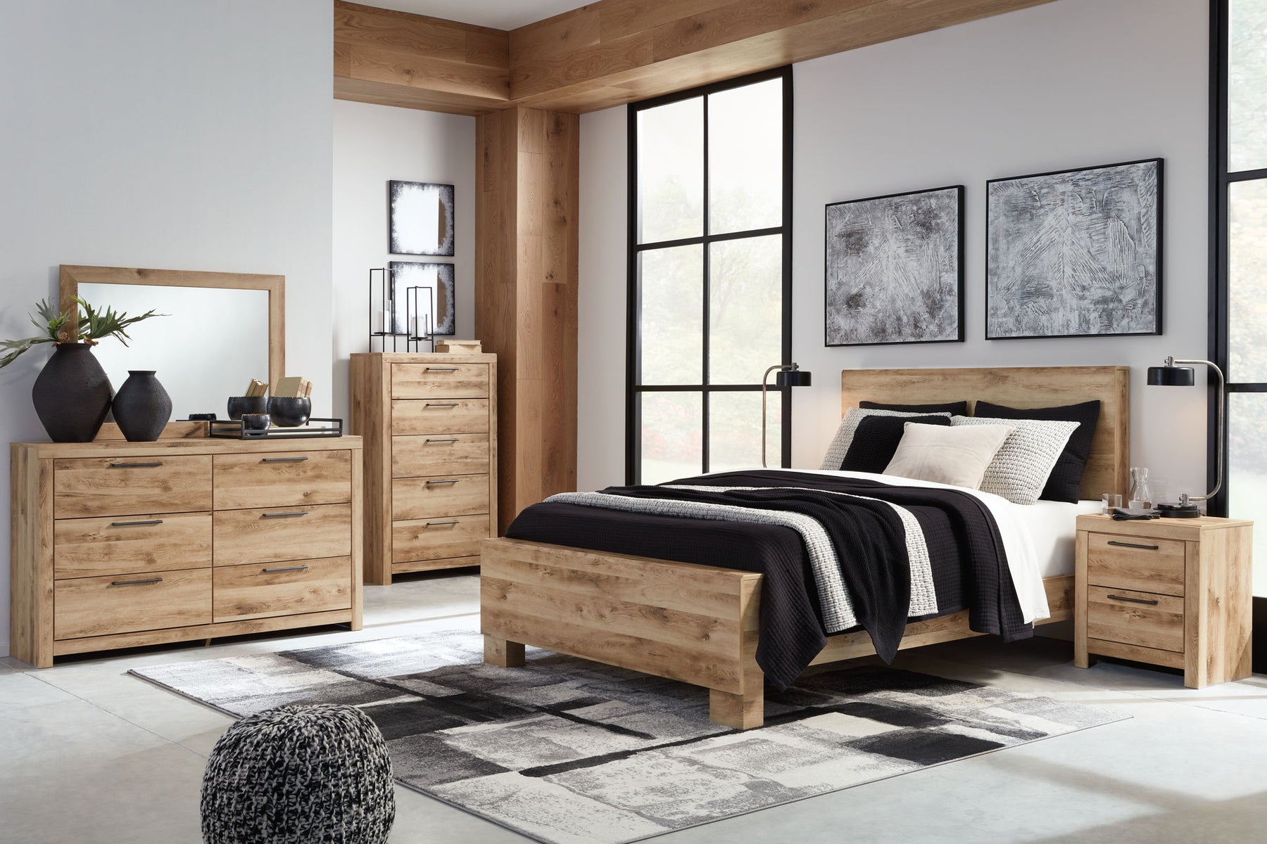 Beige / 6 Pc. Bed, Dresser, Mirror, Chest / Queen