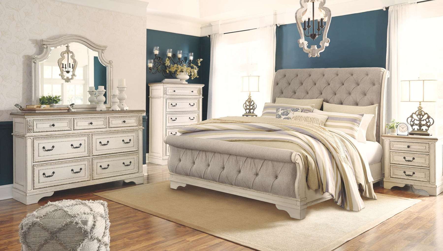 White / 6 Pc. Bed, Dresser, Mirror, Chest / Queen