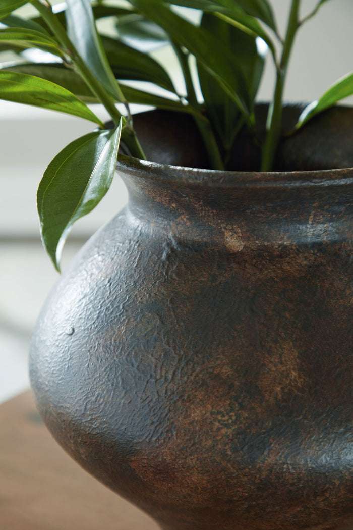 Laddlow - Vase - Antique Brown image 3
