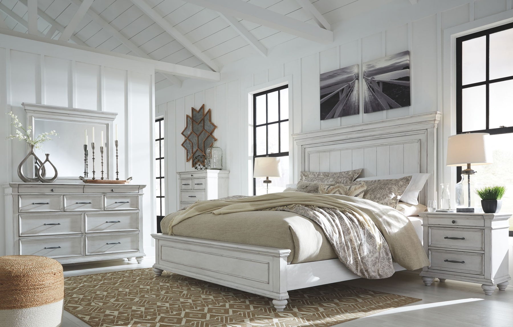 5 Pc. Bed, Dresser, Mirror / Queen / None
