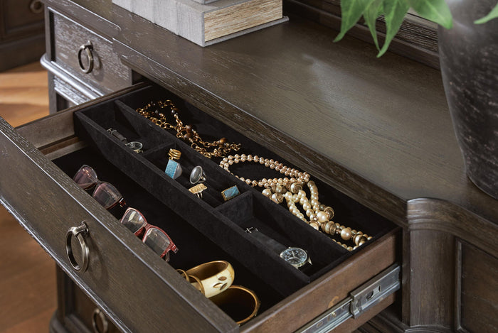 Wickenger - Dresser image 5