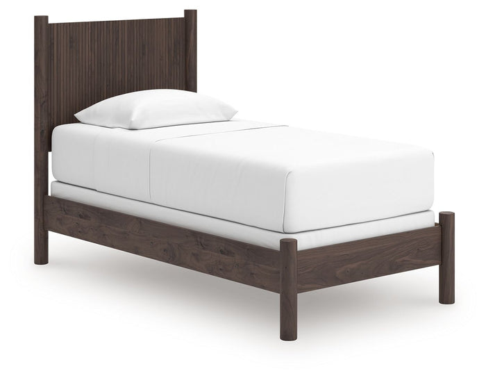 Pamytta - Panel Bed image 1