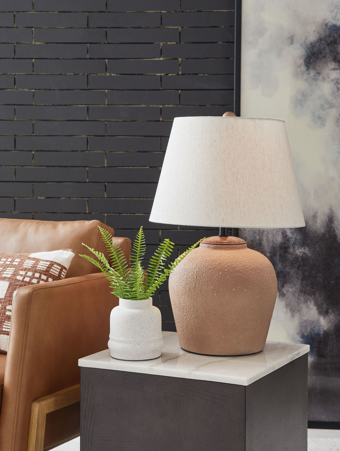 Scantor - Metal Table Lamp - Rust image 4
