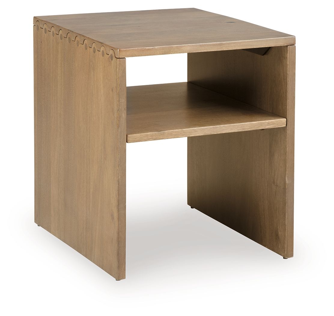 Light Brown / End Tables