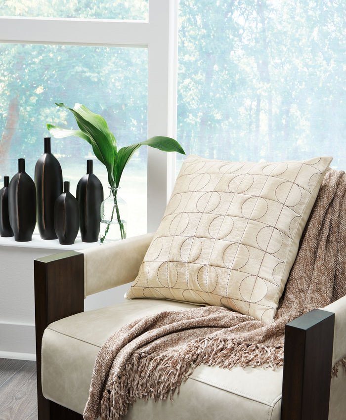 Kydner - Pillow image 6