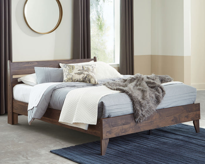 Calverson - Panel Platform Bed image 3