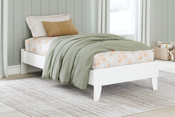 Hallityn - Platform Bed image 2