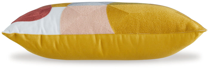 Varness - Pillow image 2