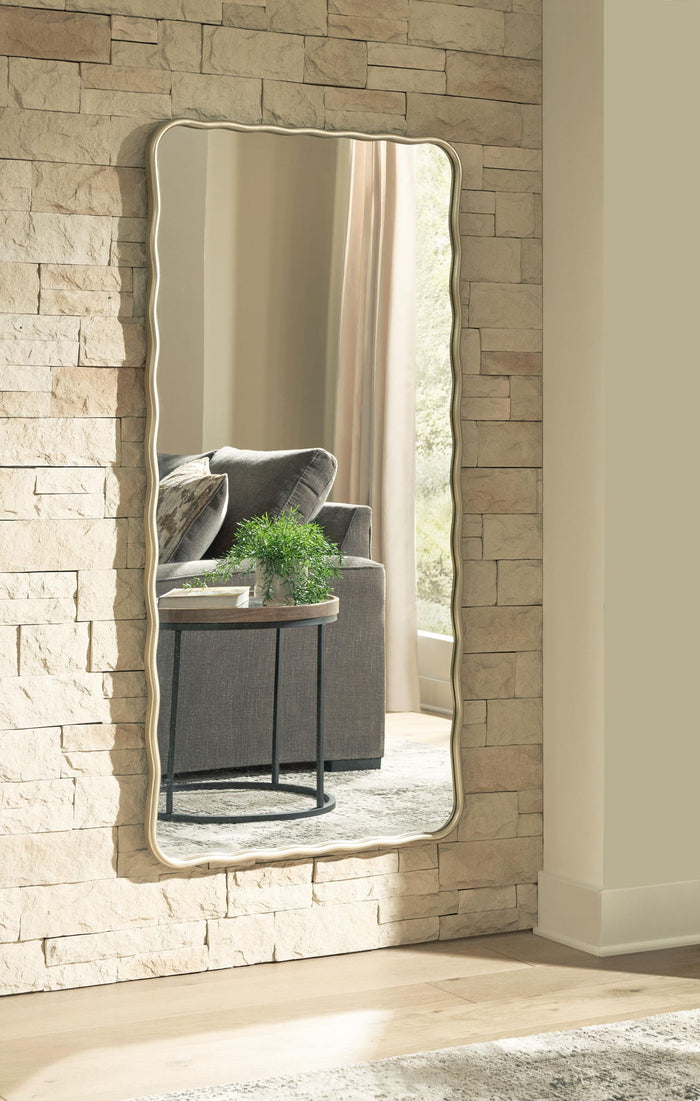 Brenthill - Accent Mirror - Gold image 4