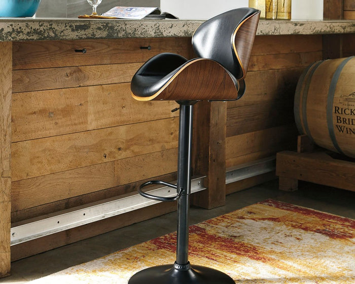 Bellatier - Adjustable Height Barstool image 3