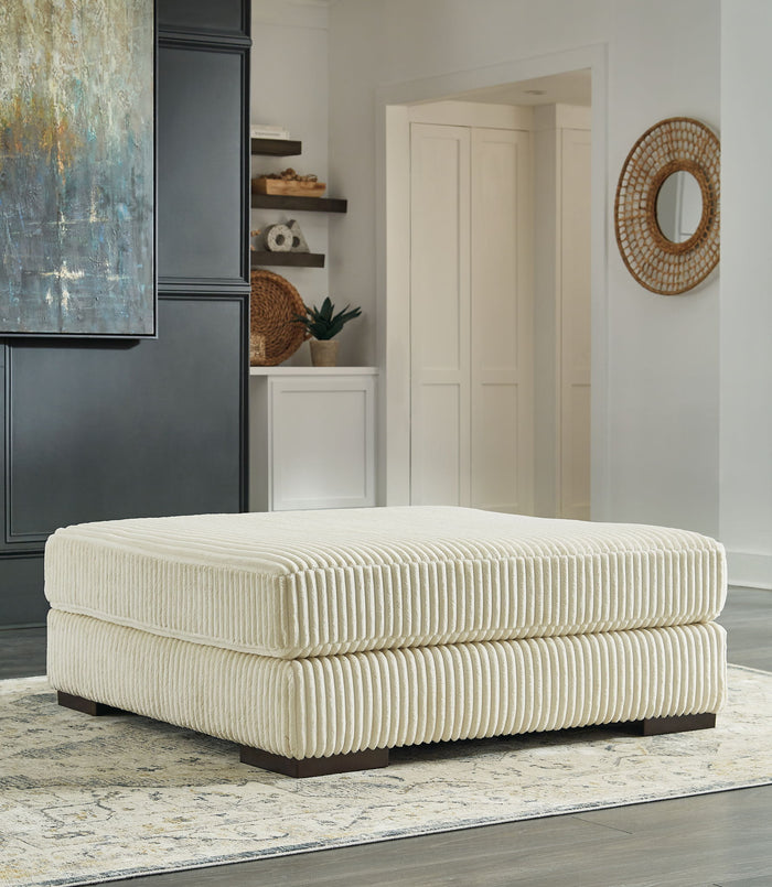 Lindyn - Oversized Accent Ottoman image 5