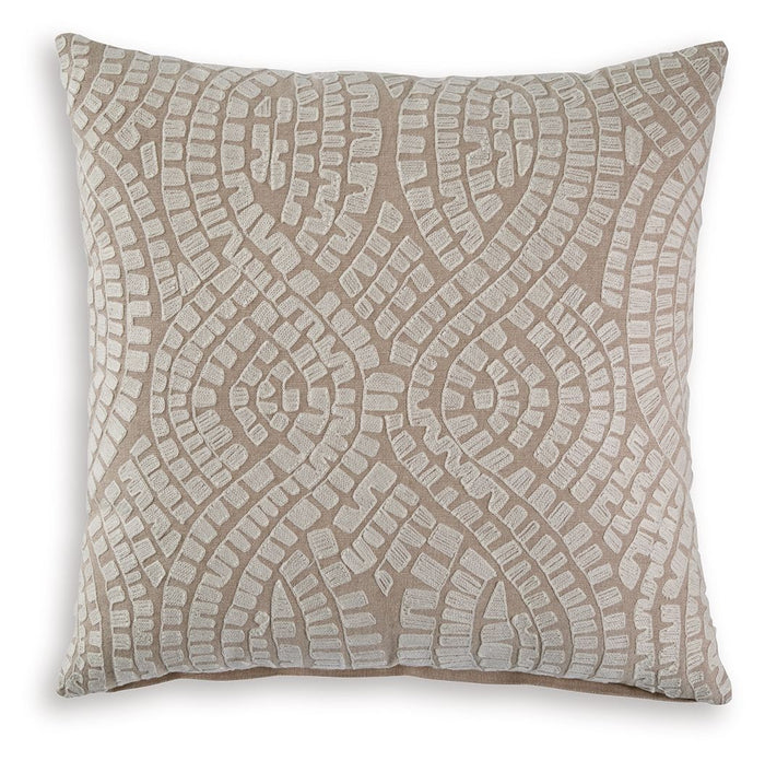 Cortlen - Pillow image 1