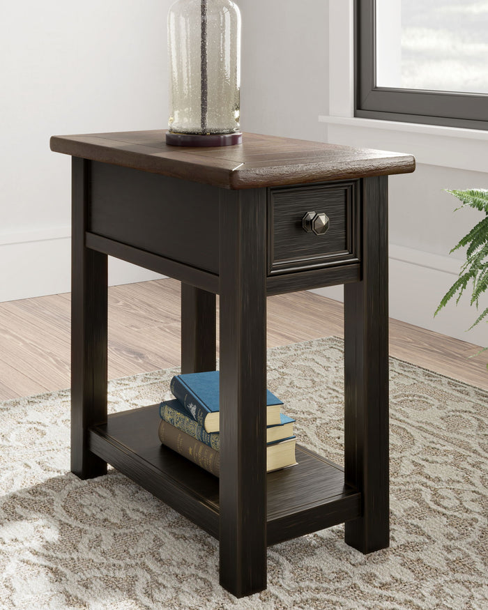 Tyler Creek - Chair Side End Table - Black / Gray image 4
