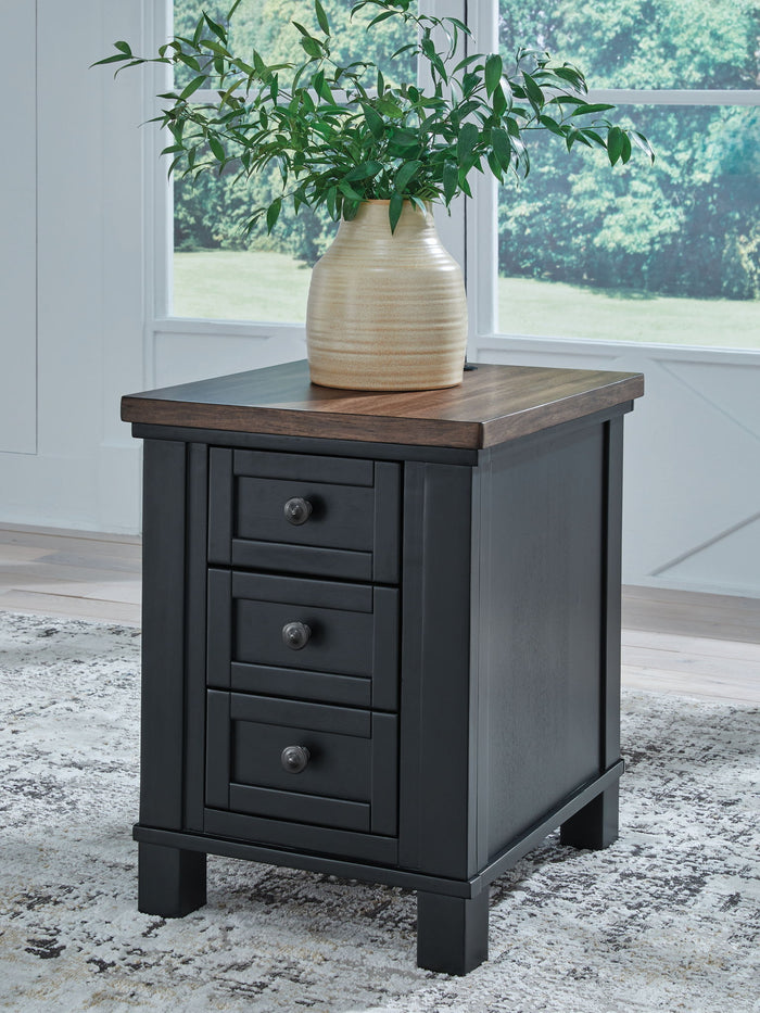 Wildenauer - Chair Side End Table - Brown / Black image 4
