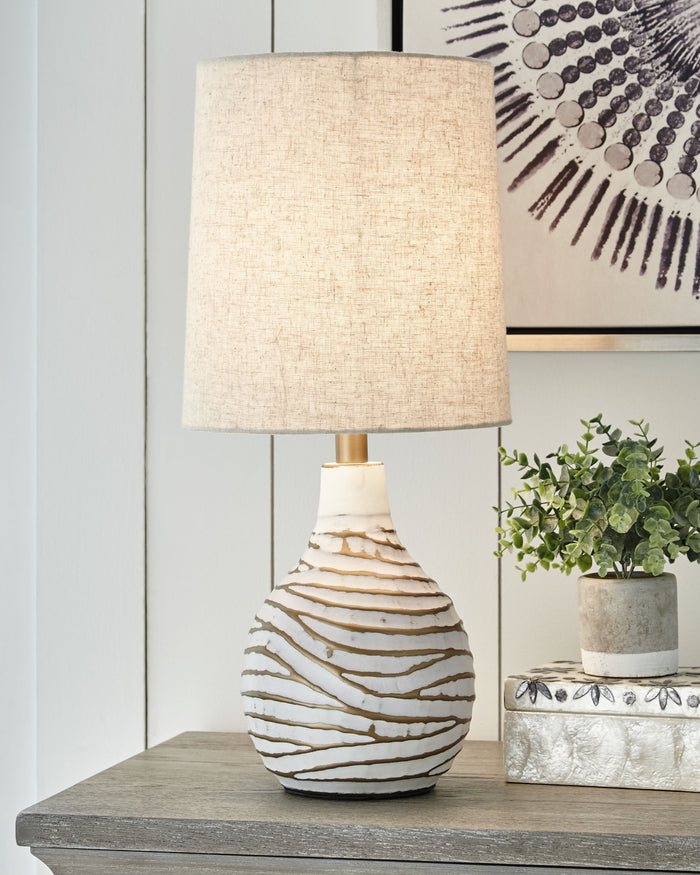 Aleela - Metal Table Lamp  - White / Gold Finish image 3