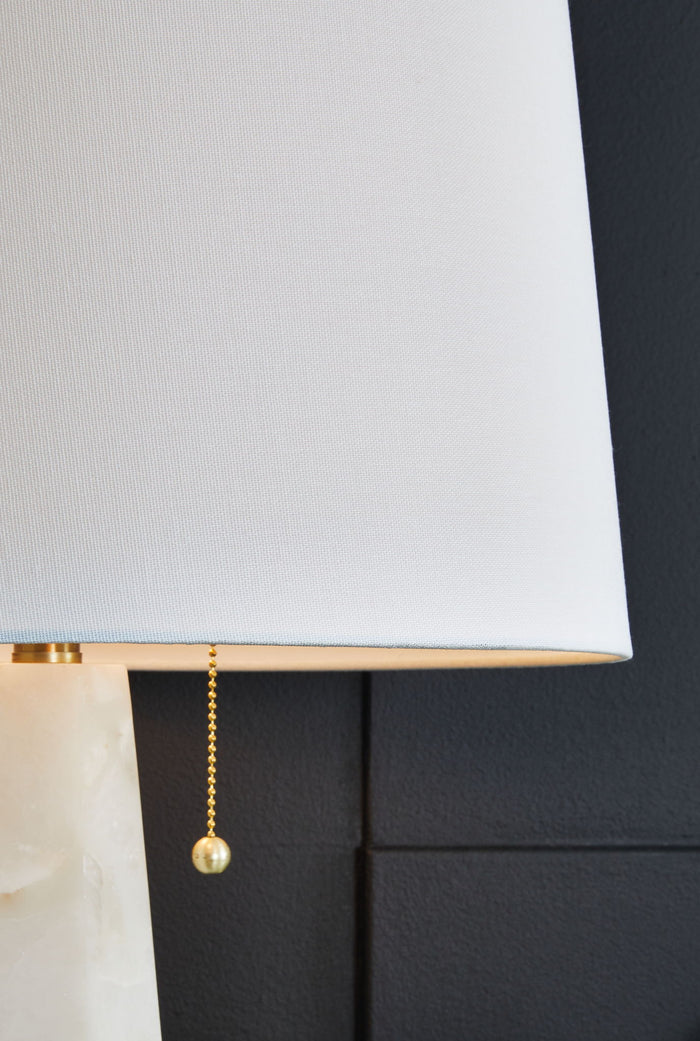 Laurellen - Alabaster Table Lamp - White image 3