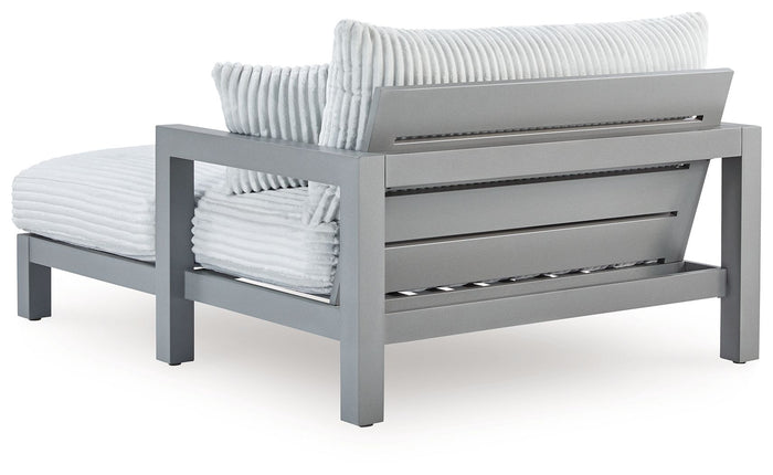 Hurley Park - Chaise Lounge With Cushion - Gray image 3