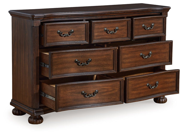 Lavinton - Dresser - Brown image 4