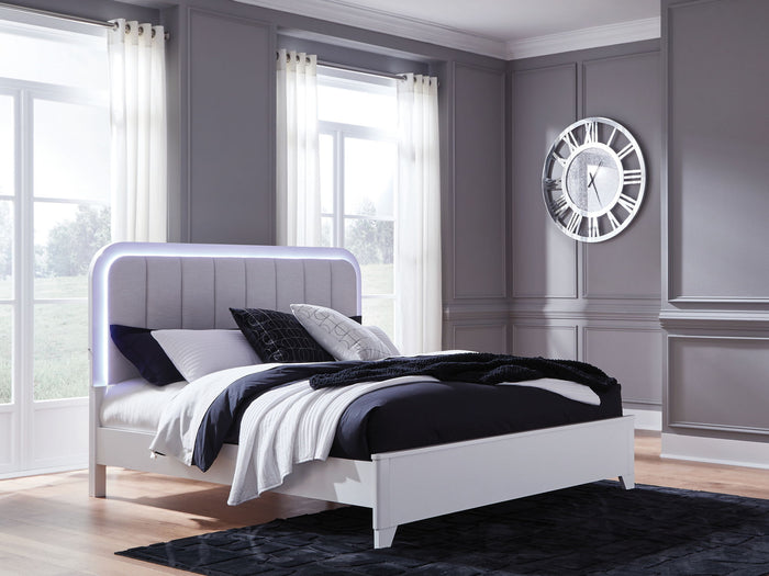 Jarlee - Upholstered Panel Bed image 2