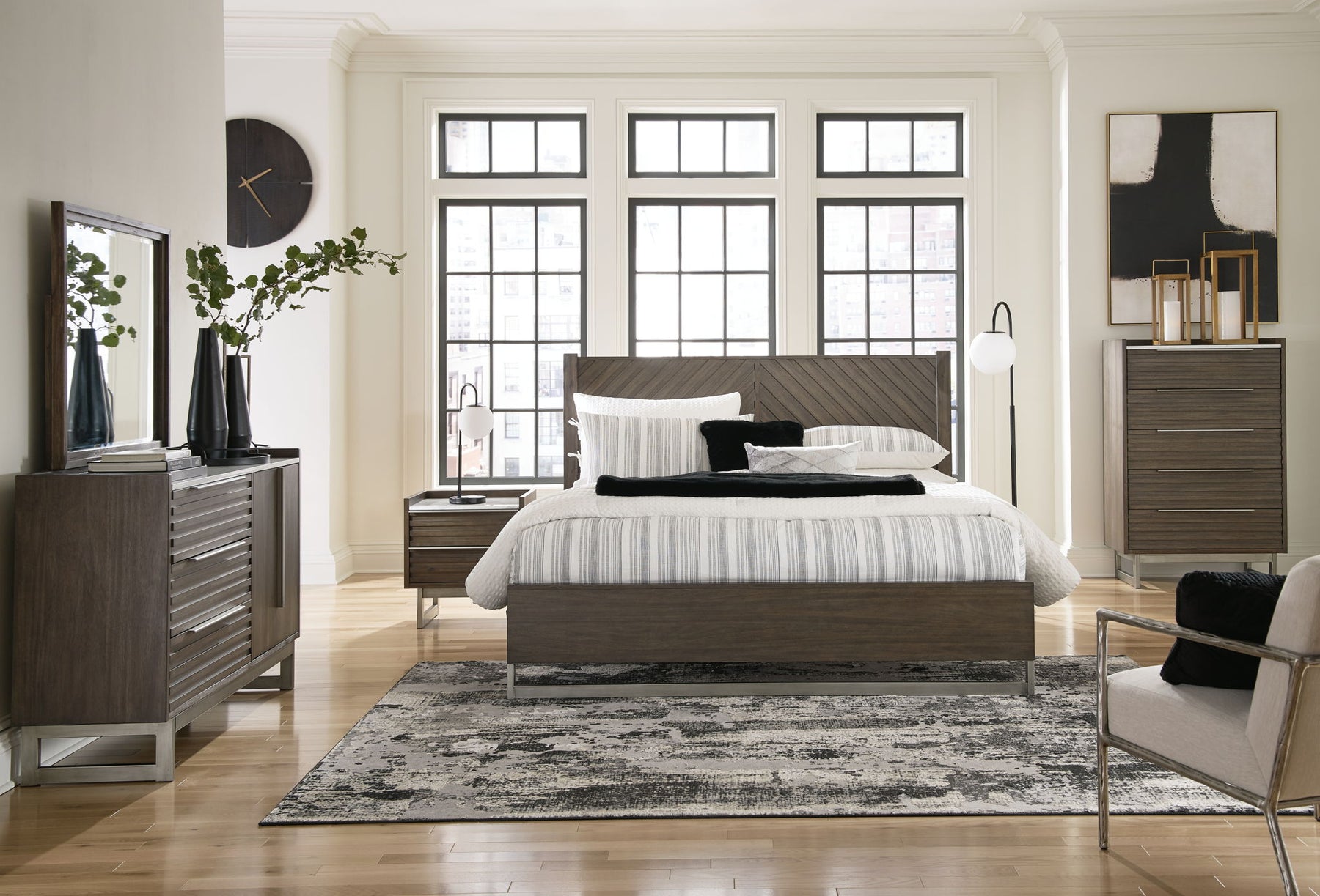 Dark Brown / 5 Pc. Dresser, Mirror, Panel Bed / King