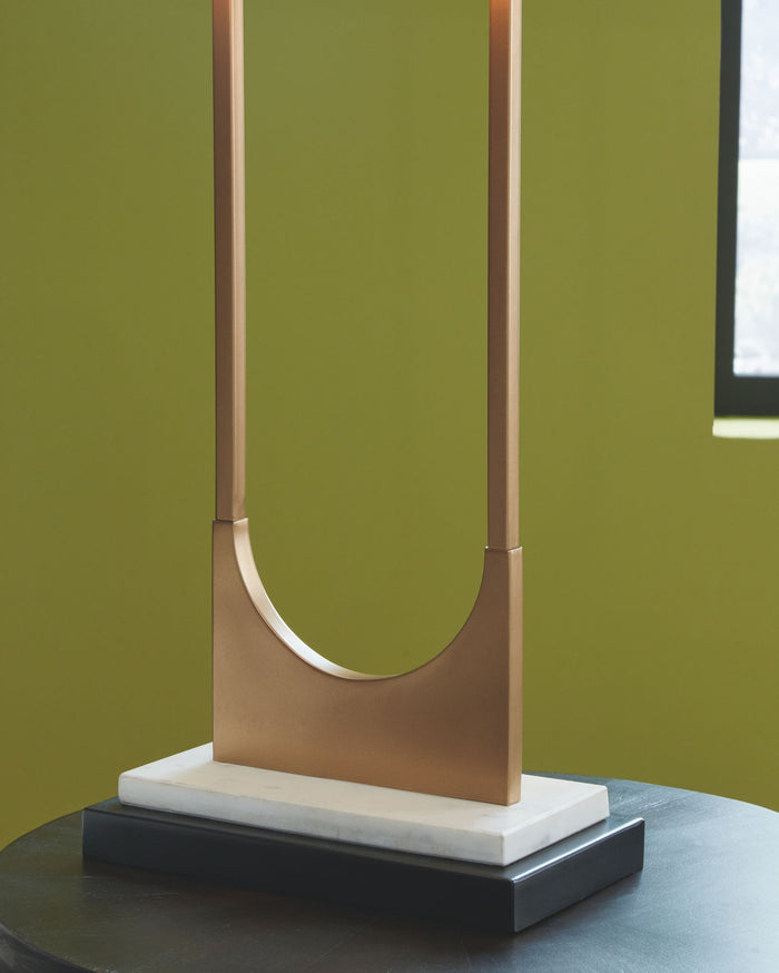 Malana - Metal Table Lamp  - Brass Finish image 4