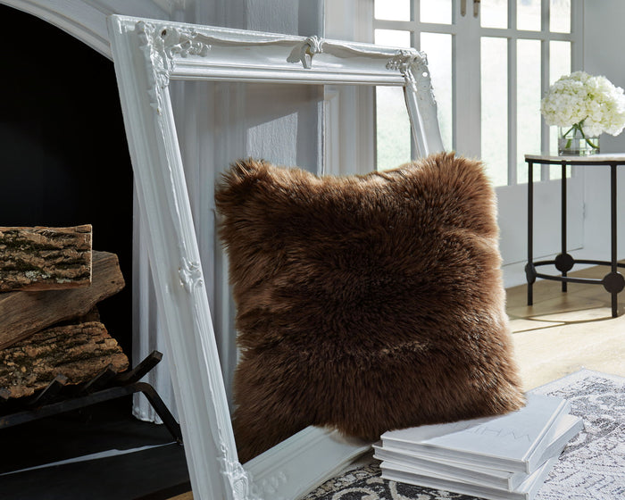 Bellethrone - Pillow image 3
